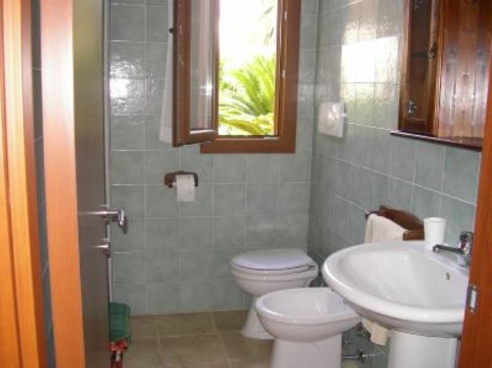 Geremeas Country Club Villa Marongiu ภายนอก รูปภาพ